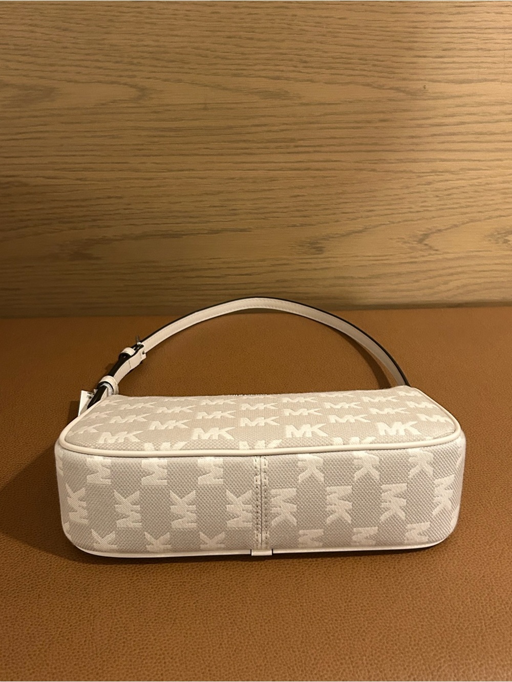 Michael Kors Cream MK Logo Shoulder Bag - Picture 10 of 14